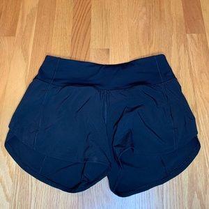 Lululemon athletic shorts 4 tall